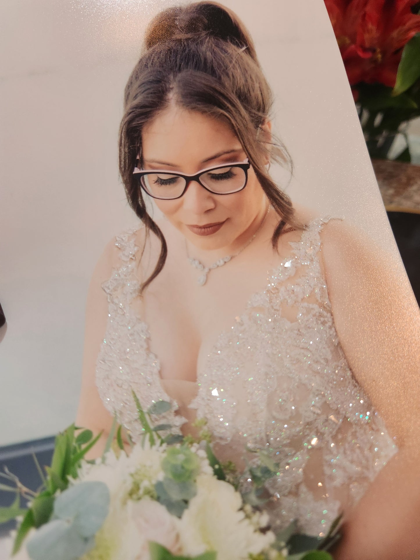 The Opal Edition – A rare gem for your rarest memories. Soft sparkle with polished depth for delicate, high-quality portraits.